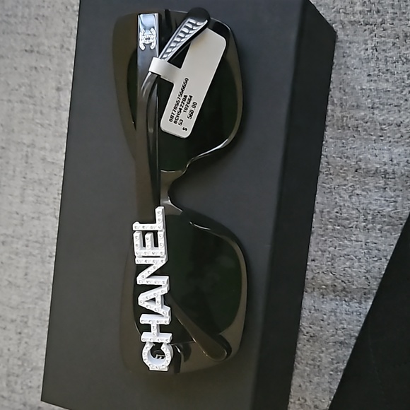 New Chanel Sunglasses - Picture 3 of 3